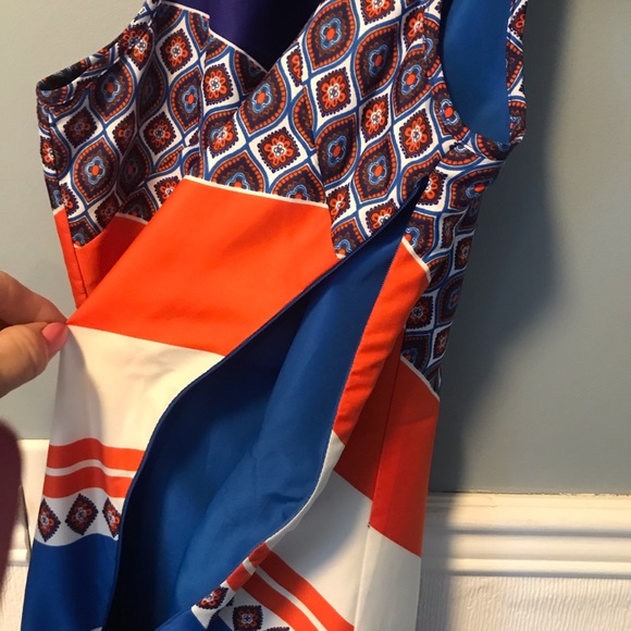 Halter dress size 8p ..multi colour …Banana republic.. - Picture 2 of 7